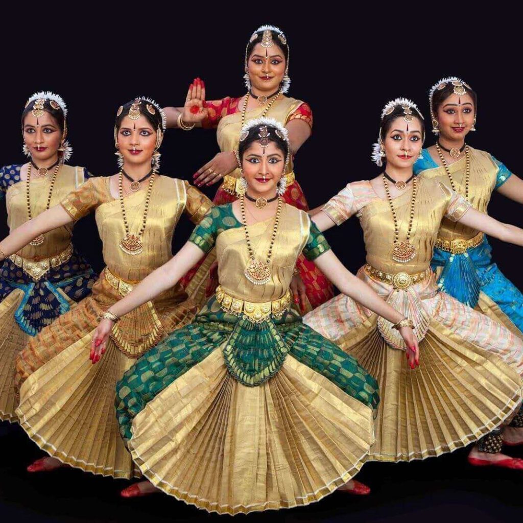 Kids Fancy Dress Online India dance costume with jewelry